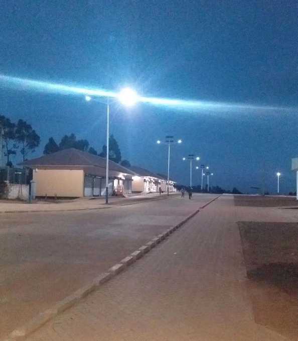 温泉县非洲科特迪瓦太阳能路灯工程